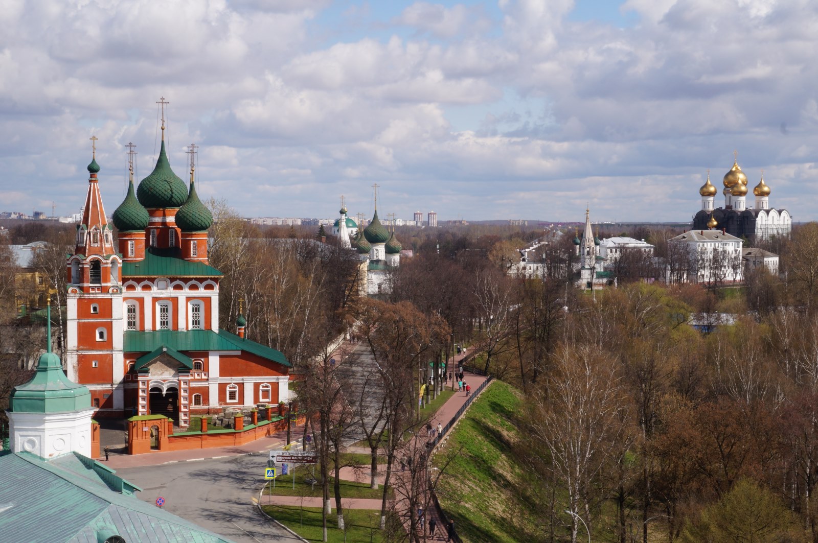 Прогулка по центральным улицам