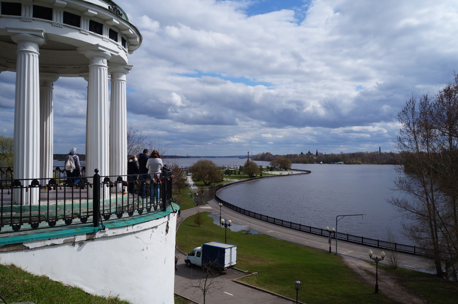 Прогулка по центральным улицам