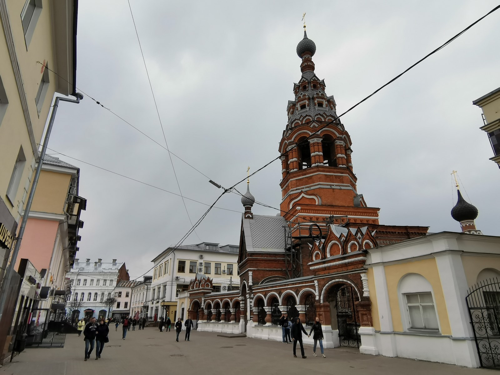 Зоопарк, окраины и старинные храмы